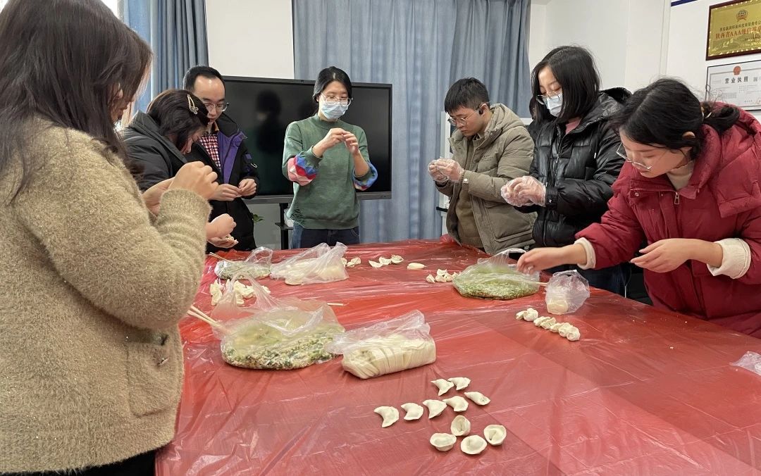 贏潤(rùn)集團(tuán) | 迎冬至，包餃子，共繪溫馨畫卷！